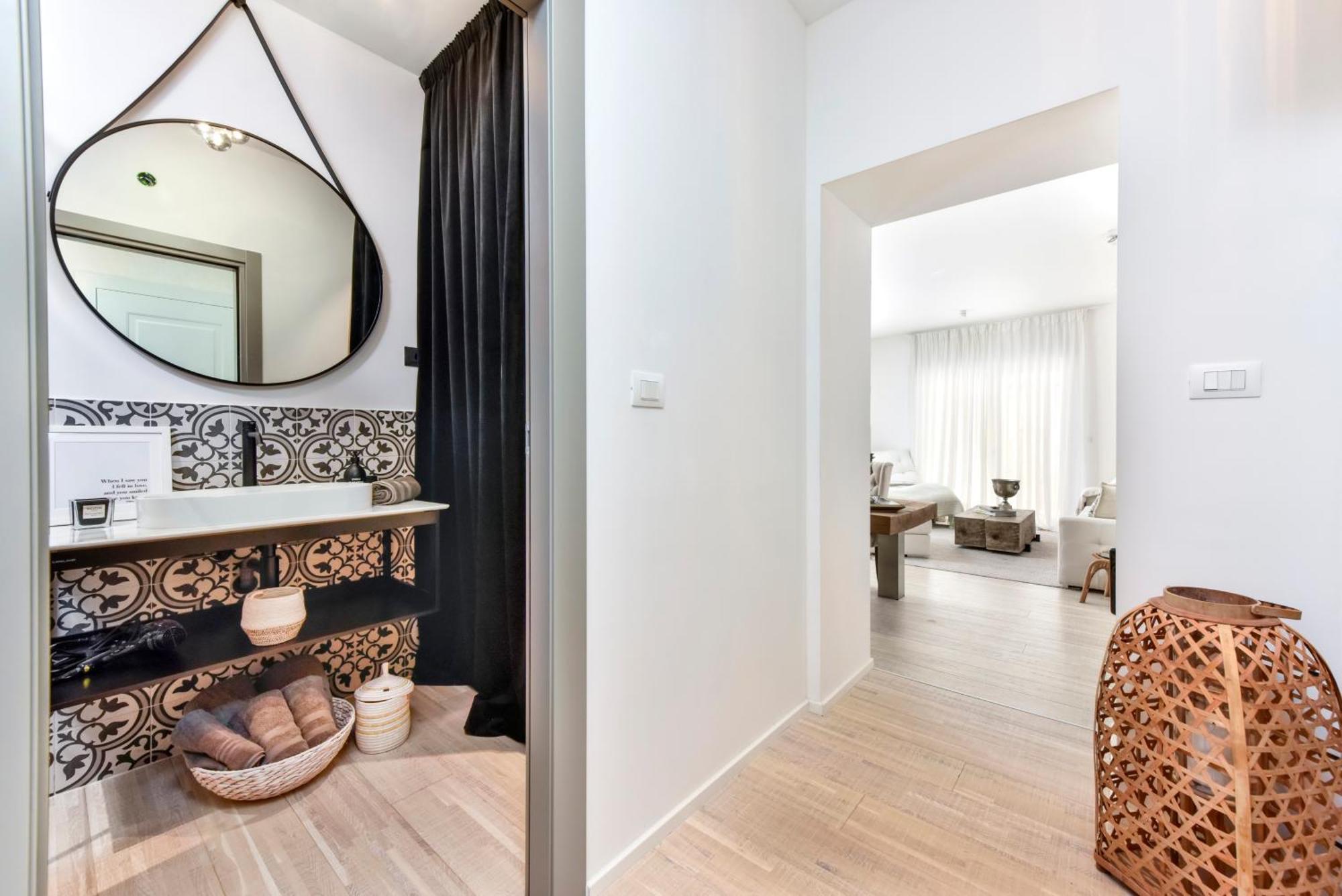 Luxury Apartment Sunce Ровин Екстериор снимка